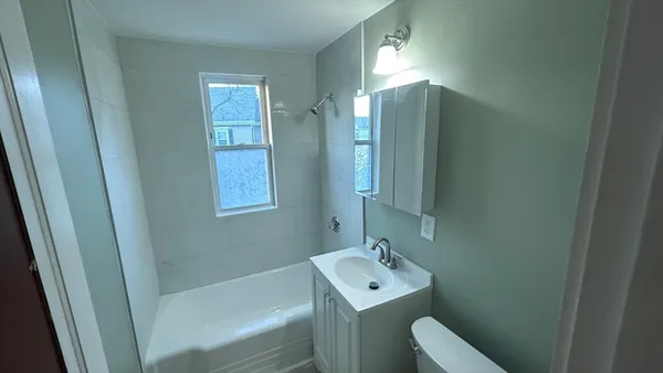 $3,000 | 182 West Street, Unit 1, Malden, MA 02148