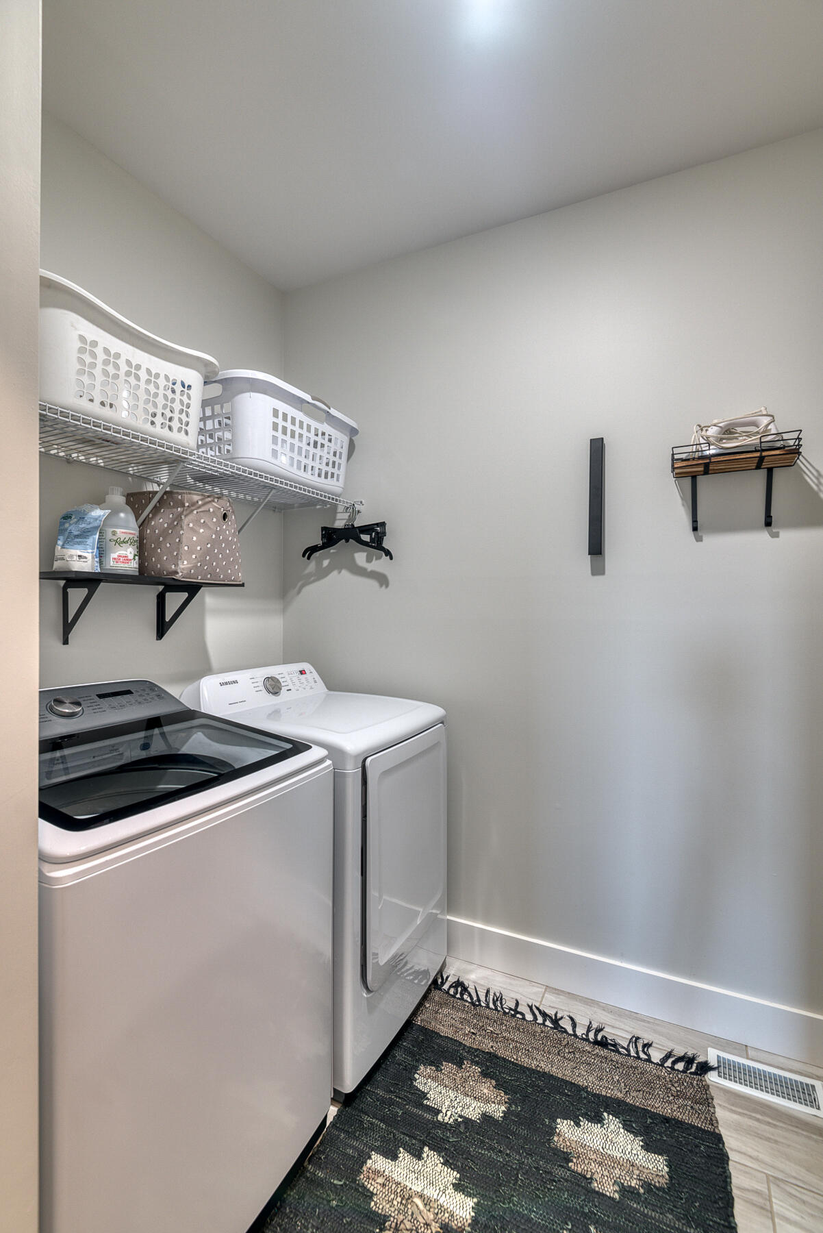 553 Ridgecrest Road Jonesborough, TN 37659 - Photo 13 of 25 Laundry Room
