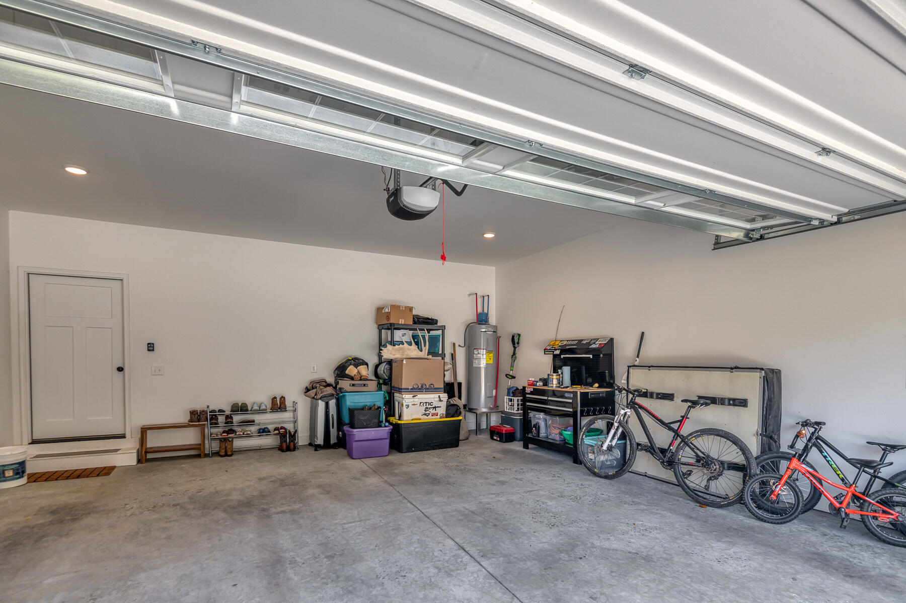 553 Ridgecrest Road Jonesborough, TN 37659 - Photo 14 of 25 Garage