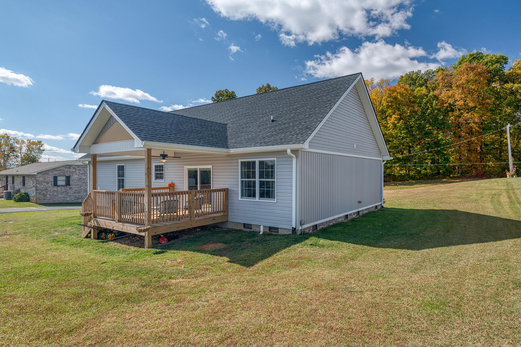 553 Ridgecrest Road Jonesborough, TN 37659 - Photo 22 of 25 Rear House View