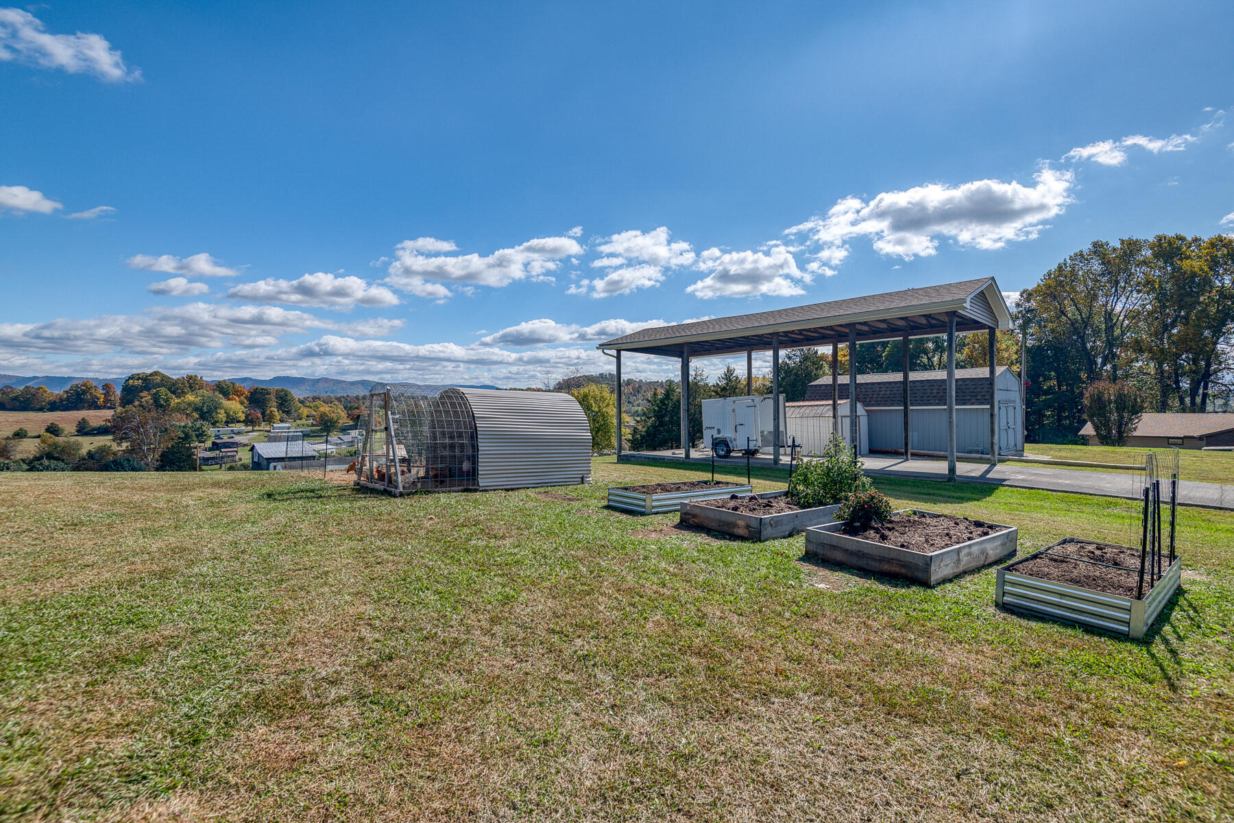 553 Ridgecrest Road Jonesborough, TN 37659 - Photo 24 of 25 Coop and Gardens