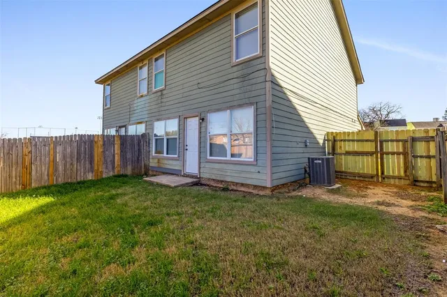 $1,650 | 4532 Alamosa Street, Fort Worth, TX 76119
