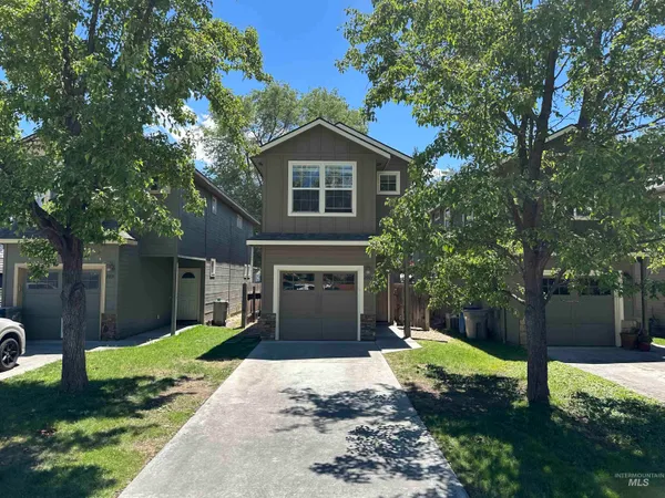 $420,000 | 2903 West Lemhi Street, Boise, ID 83705