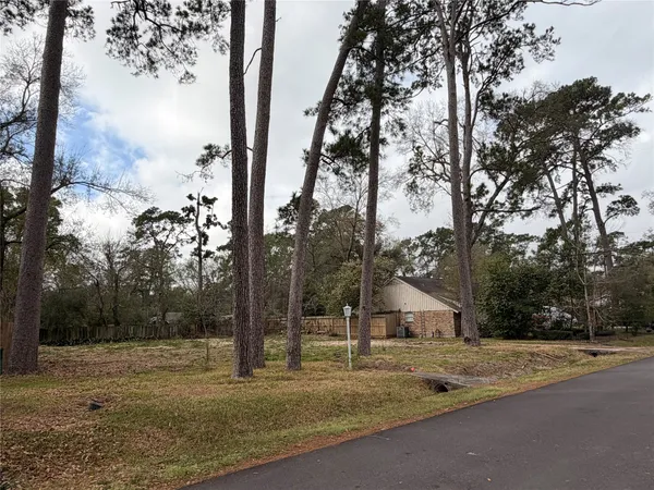 $575,000 | 9741 Warwana Road, Houston, TX 77080