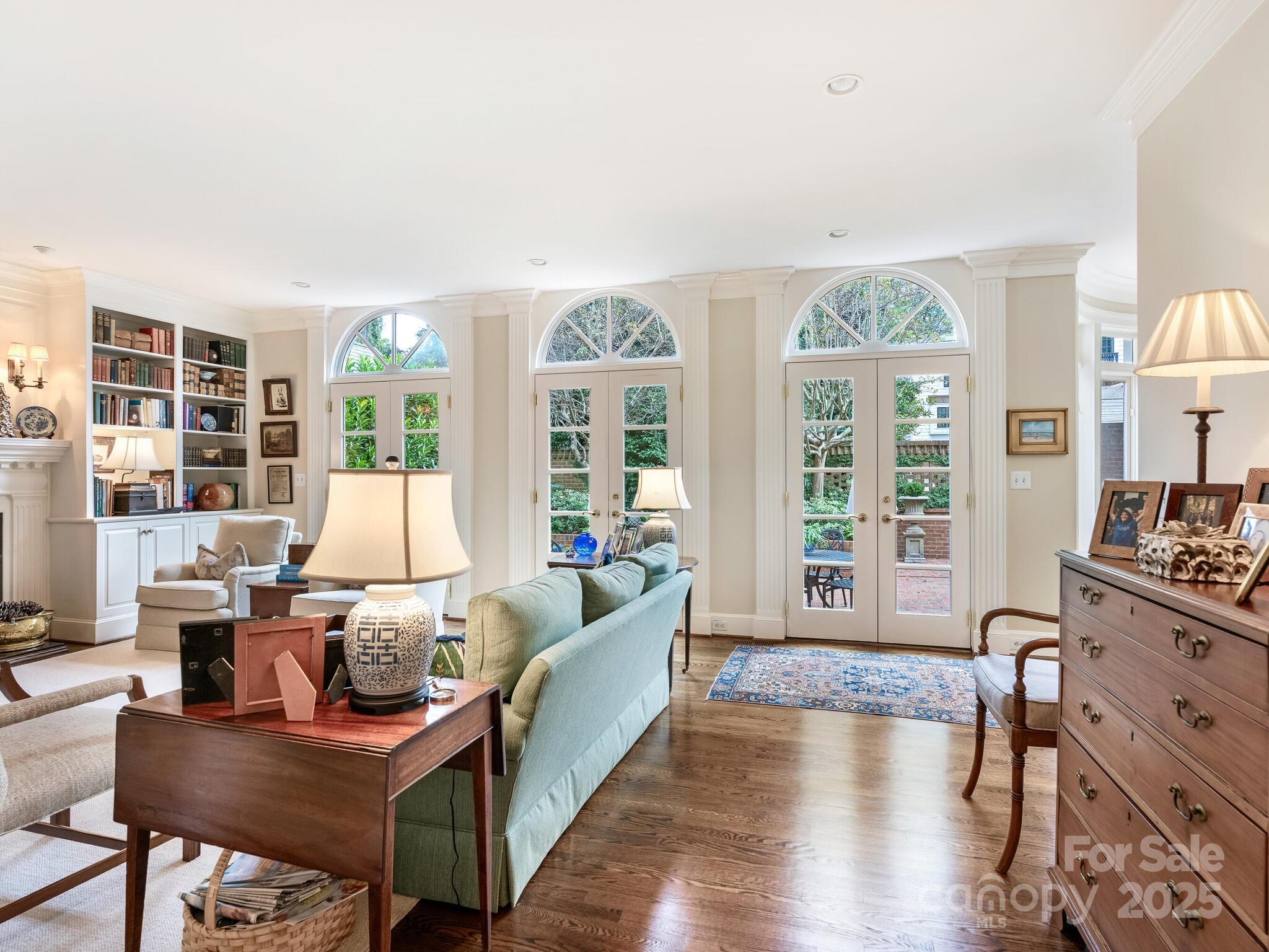 2149 Rolston Drive Charlotte, NC 28207 - Photo 11 of 41 Gallery Image 11