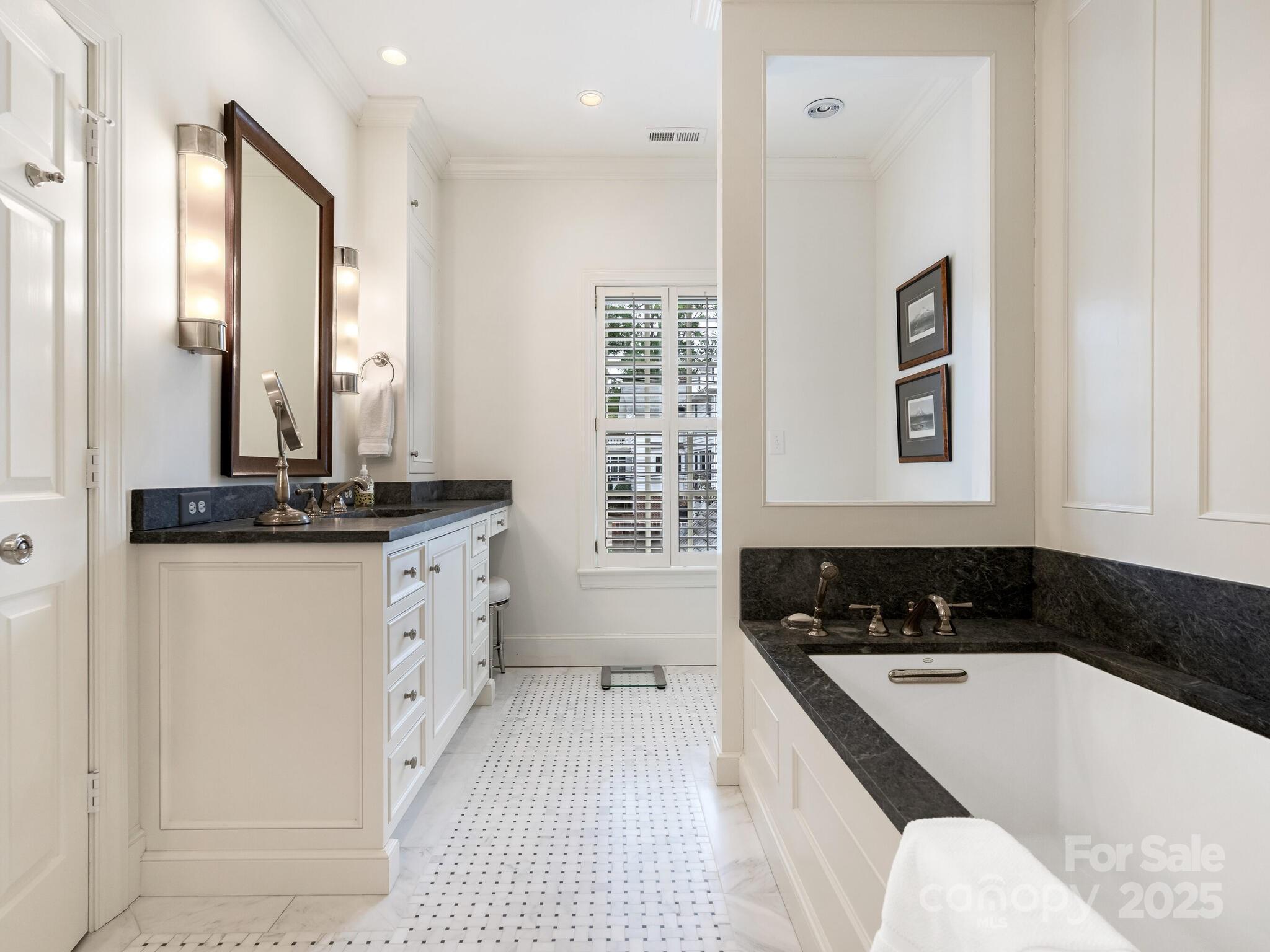 2149 Rolston Drive Charlotte, NC 28207 - Photo 24 of 41 Gallery Image 24