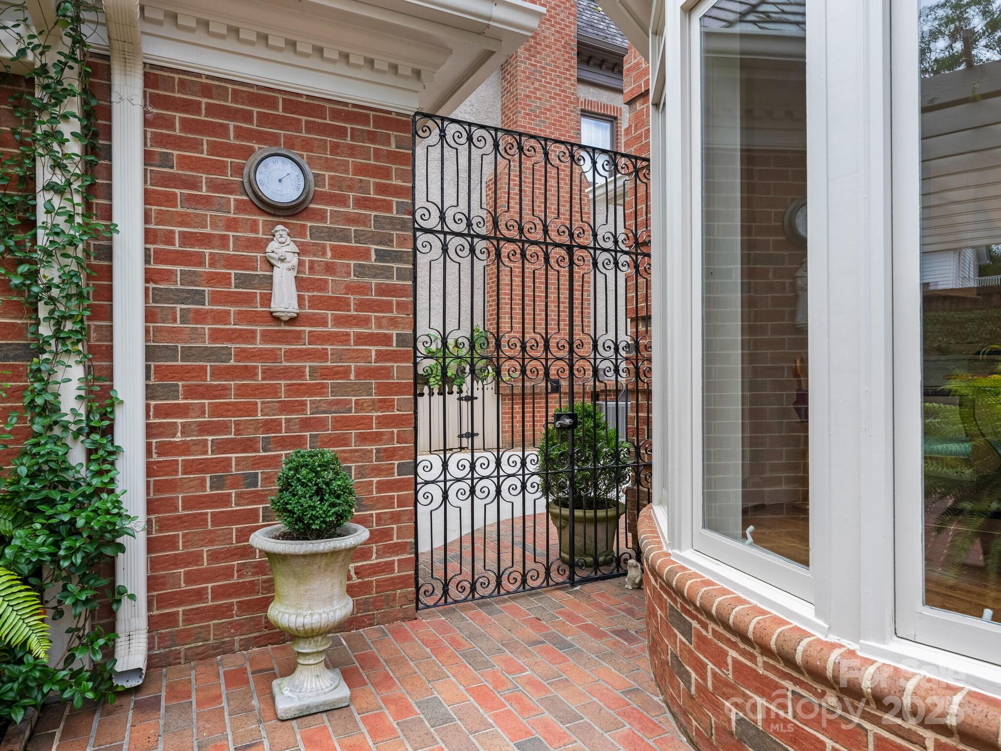 2149 Rolston Drive Charlotte, NC 28207 - Photo 39 of 41 Gallery Image 39