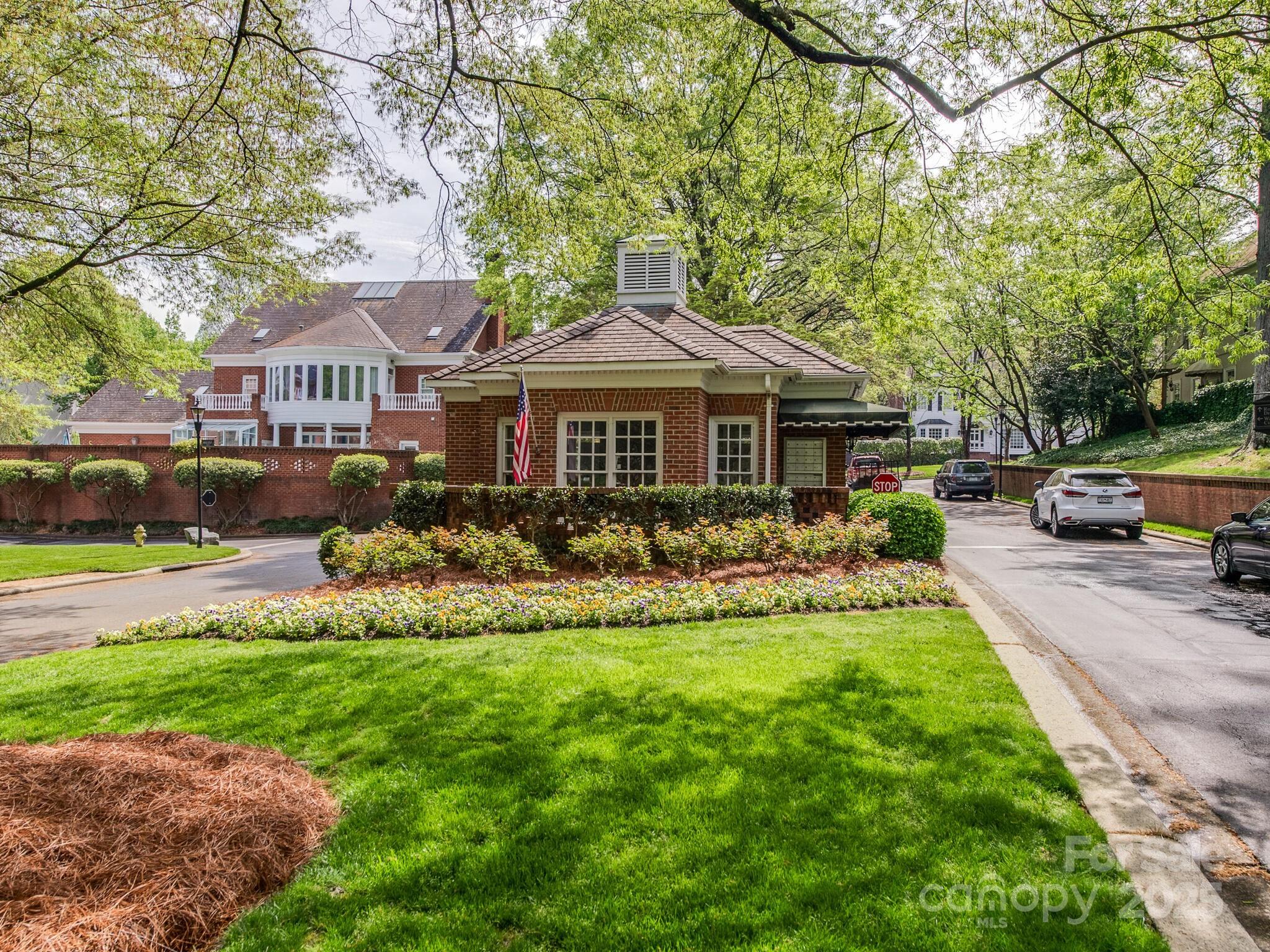 2149 Rolston Drive Charlotte, NC 28207 - Photo 40 of 41 Gallery Image 40