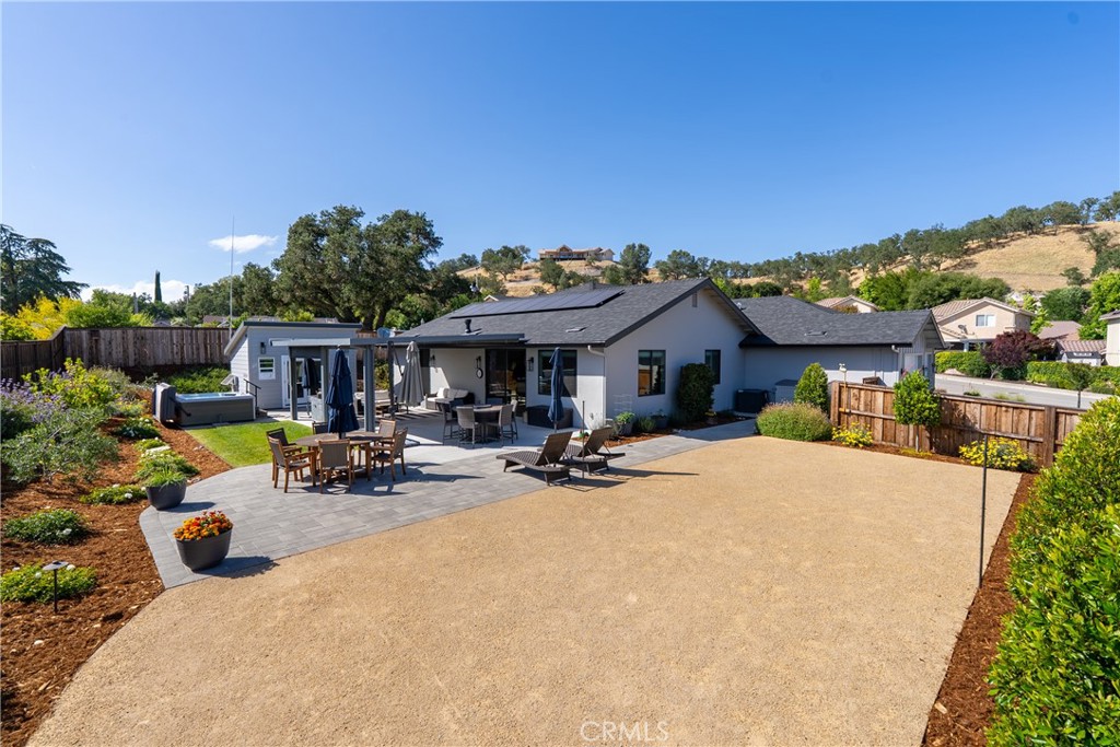 8550 El Corte Road Atascadero, CA 93422 - Photo 47 of 72 a view of a house with sitting area and furniture