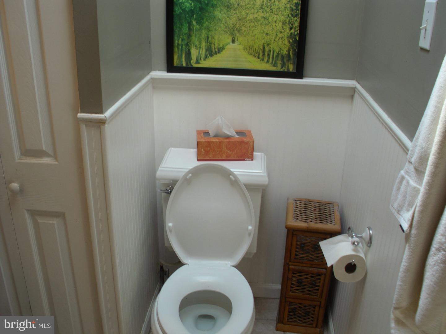 4232 Whiting Road Philadelphia, PA 19154 - Photo 12 of 16 Bathroom