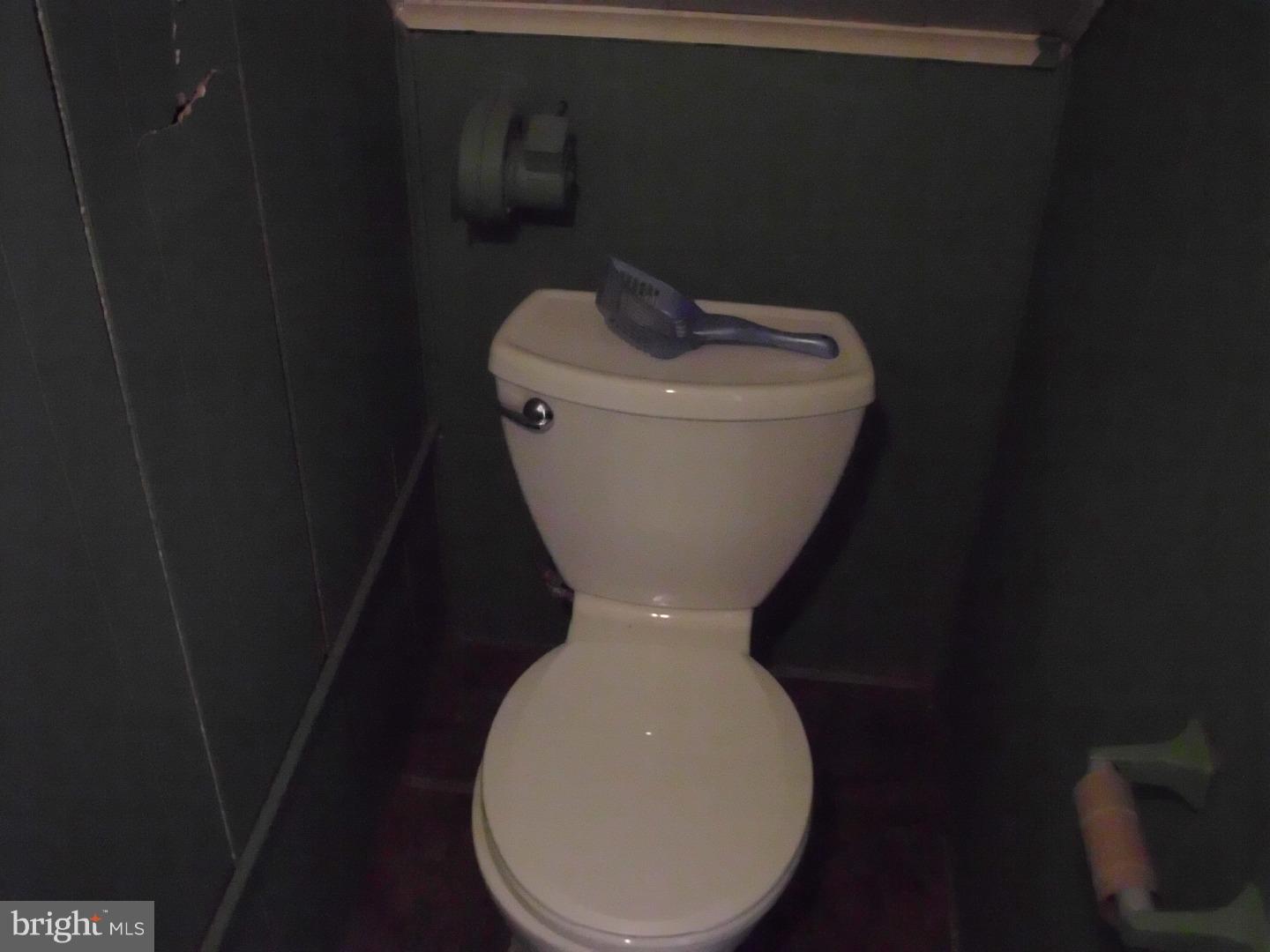 4232 Whiting Road Philadelphia, PA 19154 - Photo 8 of 16 Bathroom