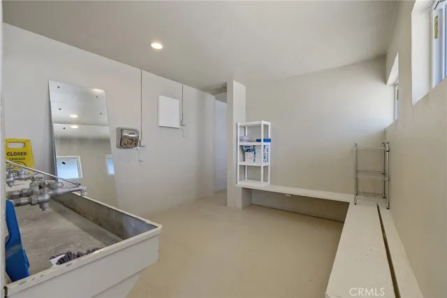 $2,400,000 | 638 West Kern Street, Dinuba, CA 93618