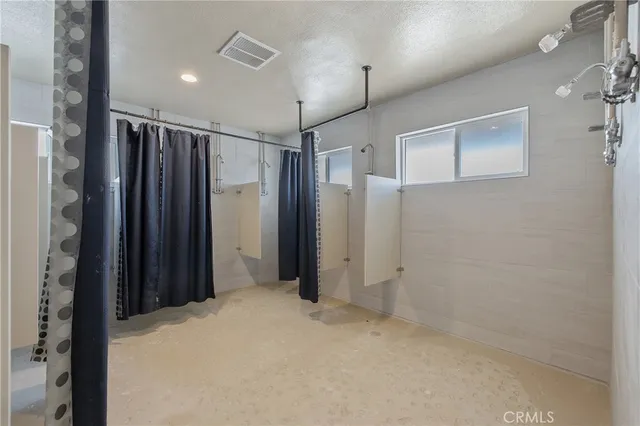 $2,400,000 | 638 West Kern Street, Dinuba, CA 93618