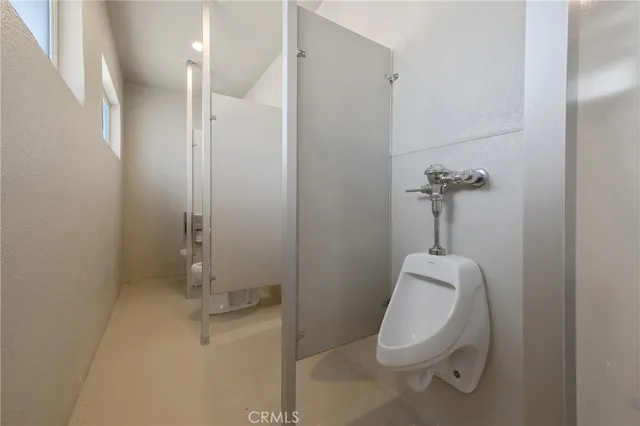 $2,400,000 | 638 West Kern Street, Dinuba, CA 93618