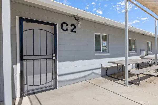 $2,100,000 | 638 West Kern Street, Dinuba, CA 93618