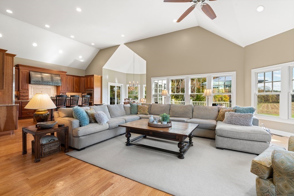 774 Concord Road Sudbury, MA 01776 - Photo 4 of 42 Gallery Image 4