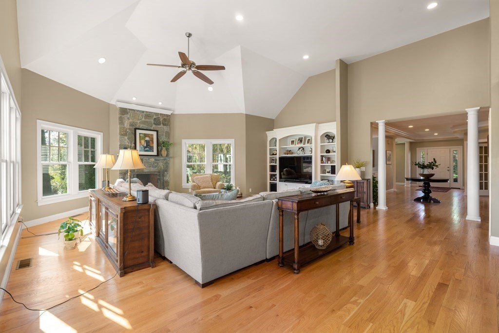 774 Concord Road Sudbury, MA 01776 - Photo 5 of 42 Gallery Image 5