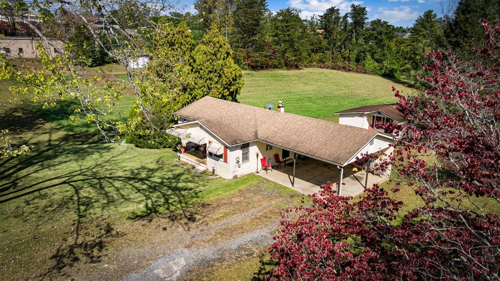 121 Orchard Boulevard Blue Ridge, GA 30513 - Photo 12 of 47 Gallery Image 12