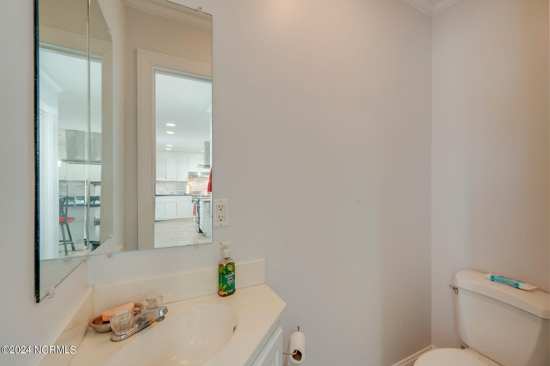 2819 Alison Road Kinston, NC 28504 - Photo 33 of 41 bath