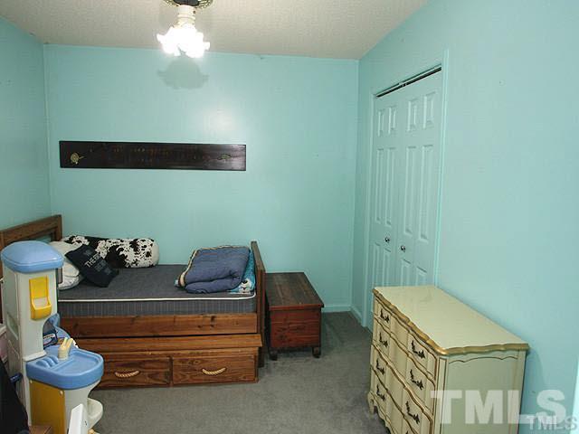 5517 Fieldcross Court Raleigh, NC 27610 - Photo 14 of 20 Gallery Image 14
