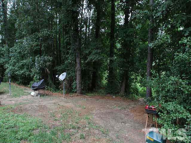 5517 Fieldcross Court Raleigh, NC 27610 - Photo 18 of 20 Gallery Image 18