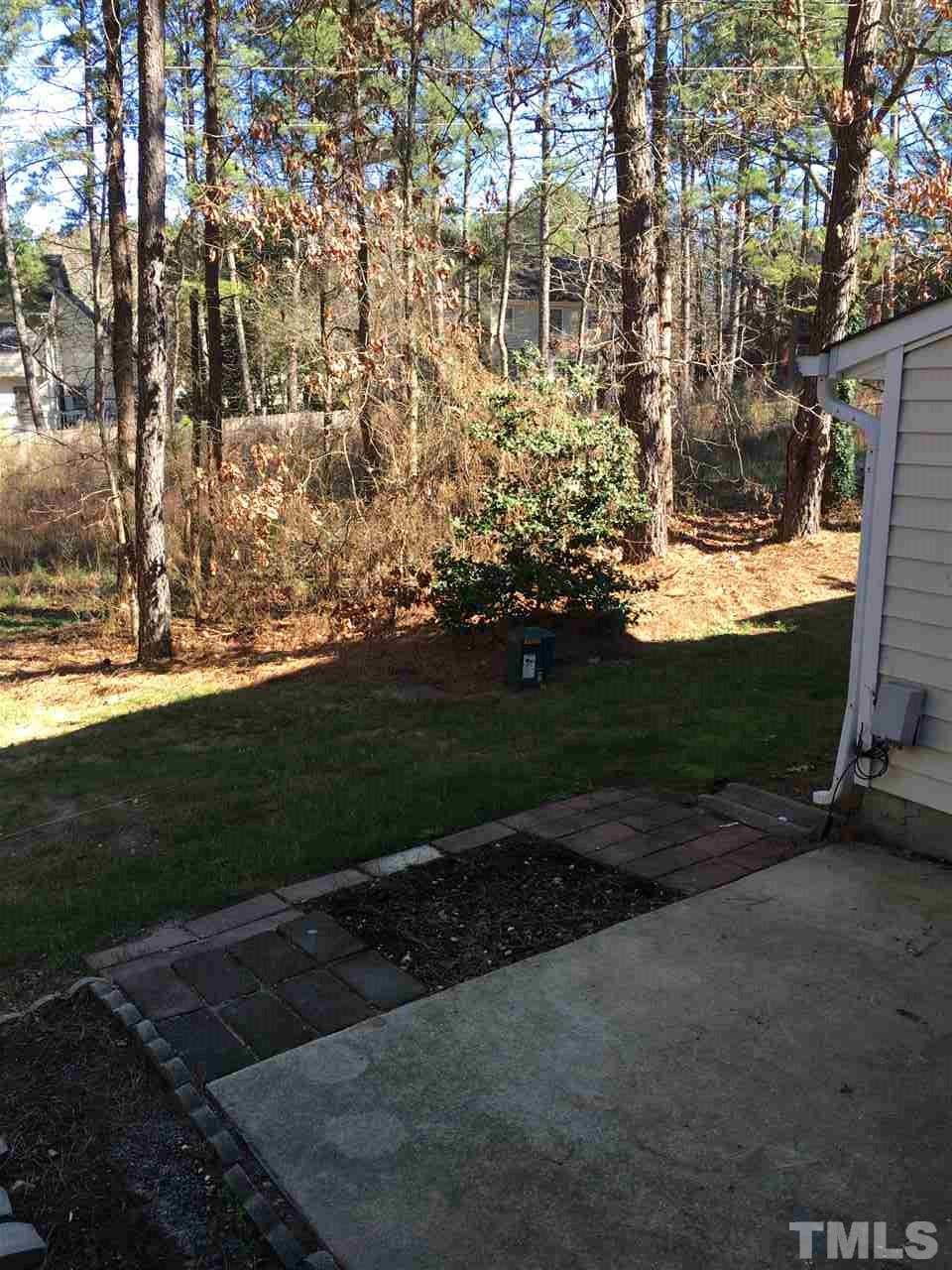 5517 Fieldcross Court Raleigh, NC 27610 - Photo 19 of 20 Gallery Image 19