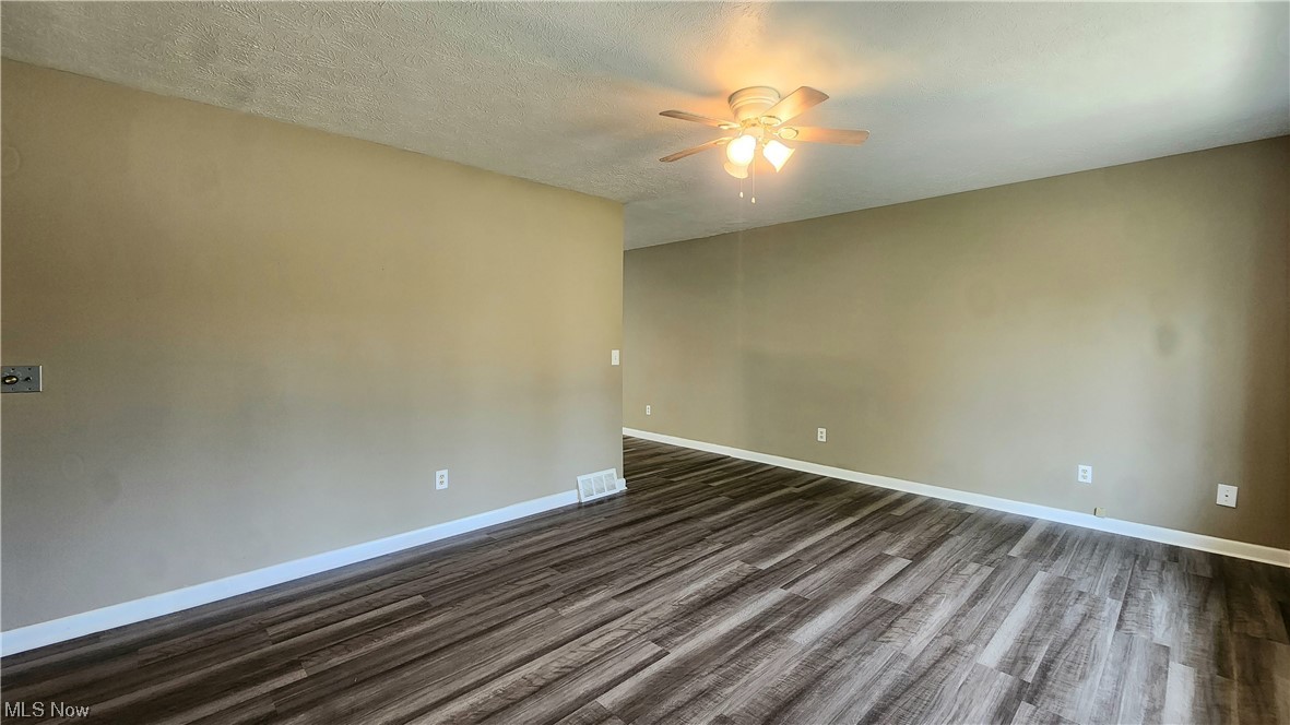39126 Chestnut Ridge Road Elyria, OH 44035 - Photo 6 of 35 Gallery Image 6