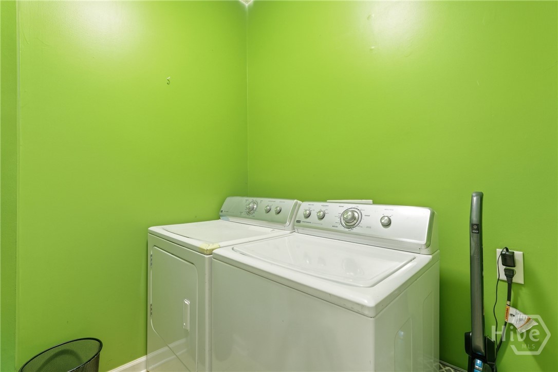 113 Suffolk Road Savannah, GA 31410 - Photo 24 of 40 Laundry Room