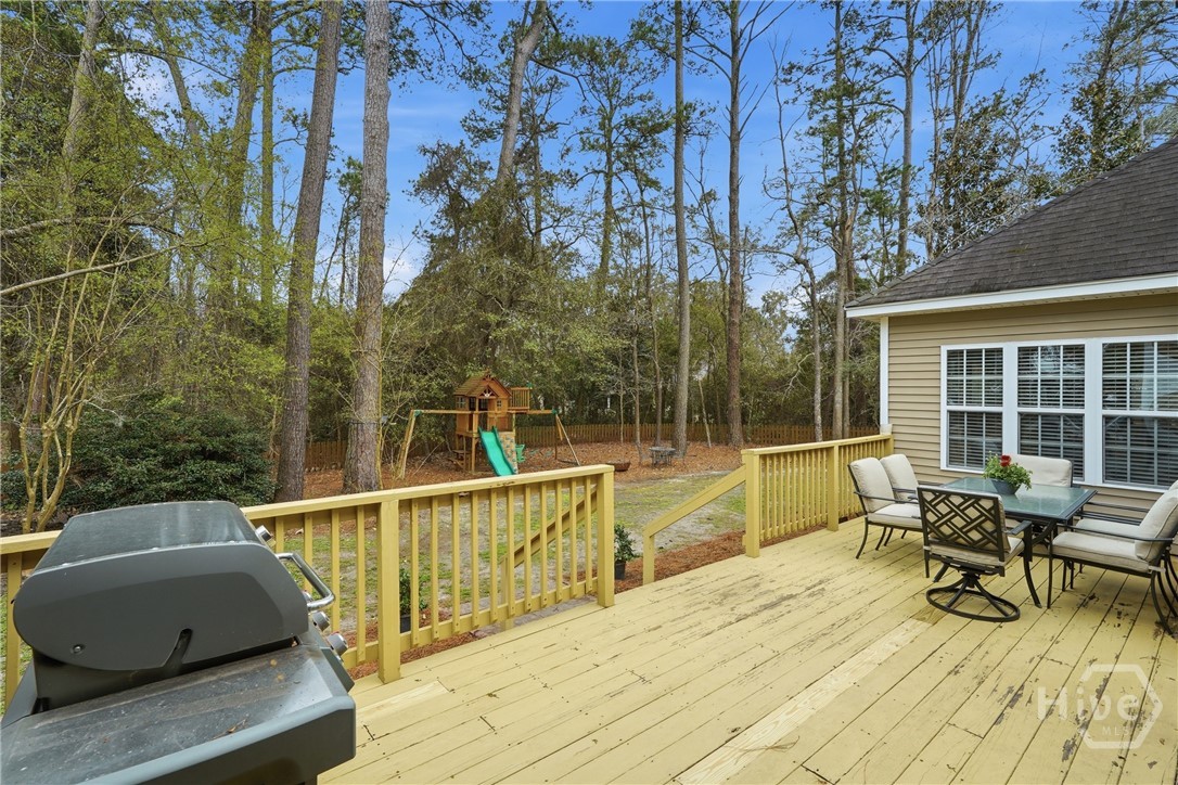 113 Suffolk Road Savannah, GA 31410 - Photo 32 of 40 Deck