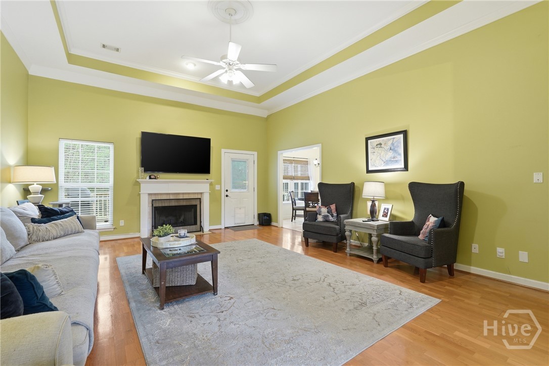 113 Suffolk Road Savannah, GA 31410 - Photo 5 of 40 Family Room