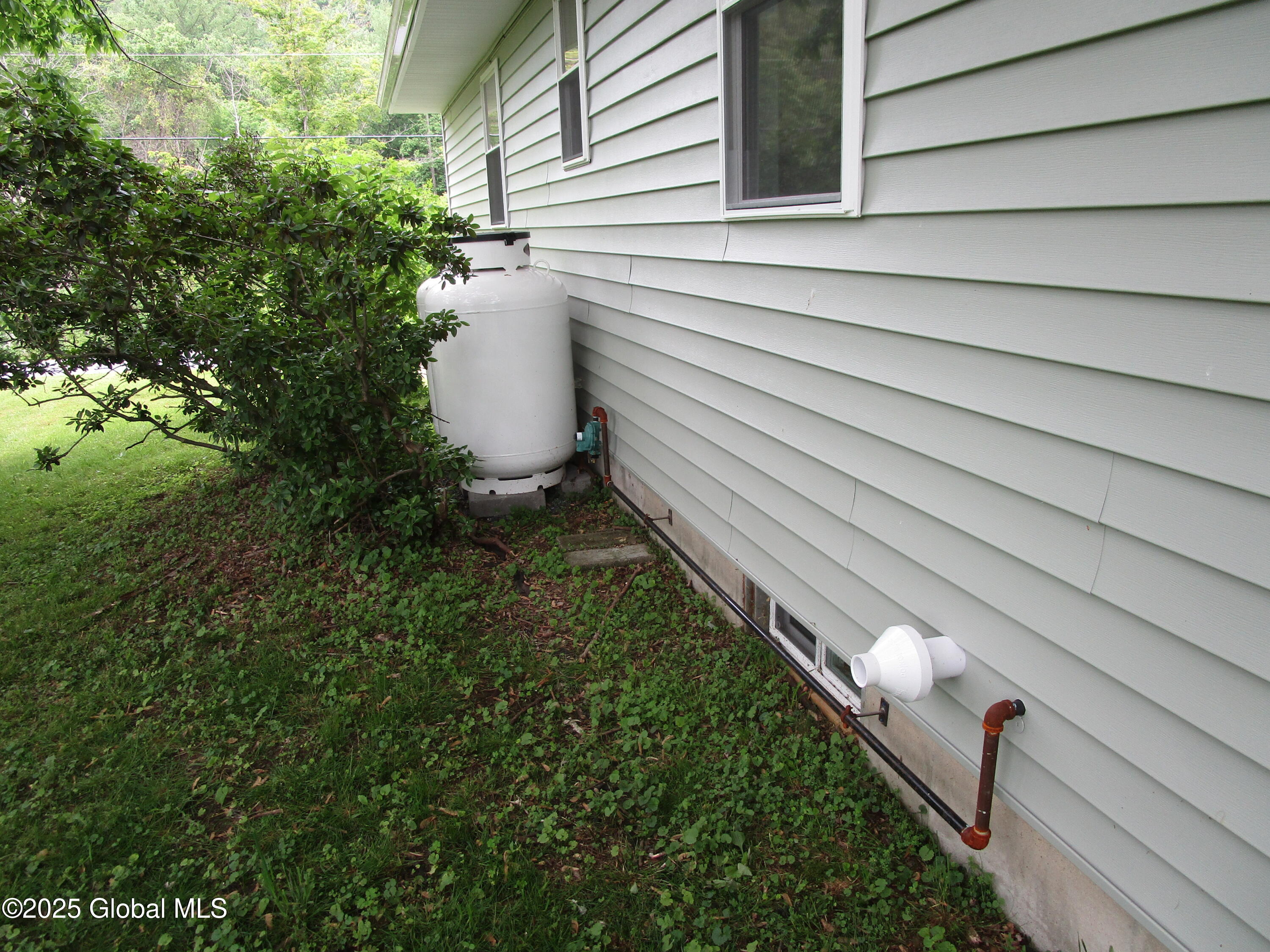 556 Cottrell Road Hoosick, NY 12090 - Photo 7 of 26 Mar Pics (5)