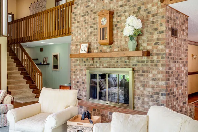 $1,800,000 | 8866 Highway 100, Nashville, TN 37221