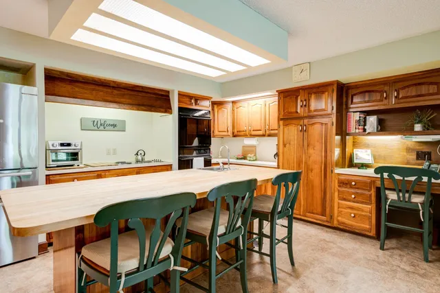 $1,800,000 | 8866 Highway 100, Nashville, TN 37221