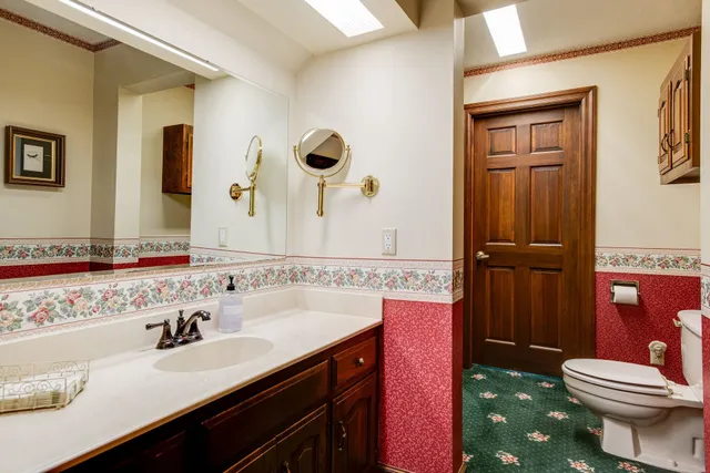 $1,800,000 | 8866 Highway 100, Nashville, TN 37221