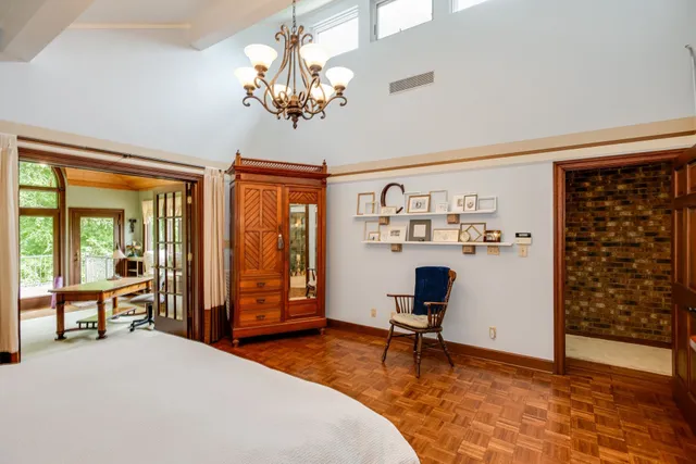 $1,800,000 | 8866 Highway 100, Nashville, TN 37221