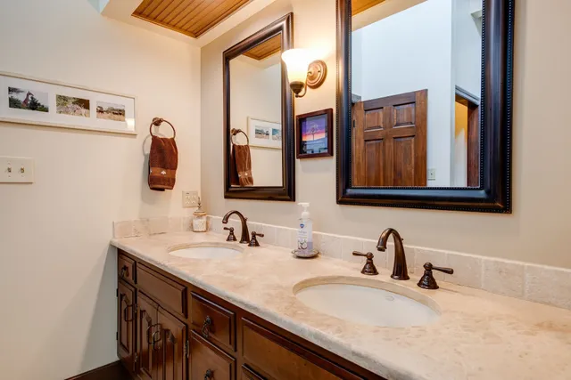 $1,800,000 | 8866 Highway 100, Nashville, TN 37221