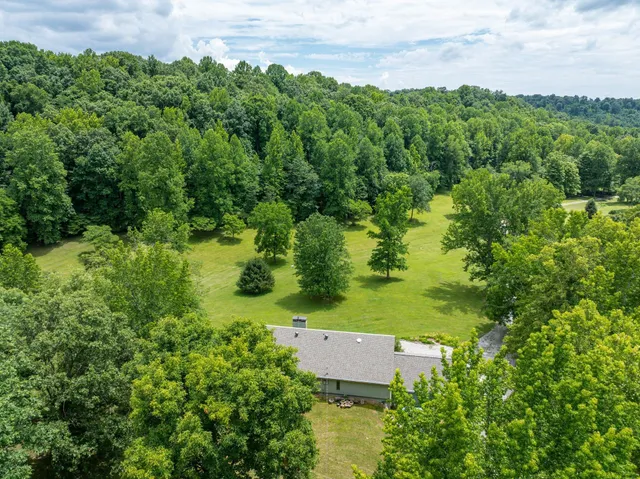 $1,800,000 | 8866 Highway 100, Nashville, TN 37221