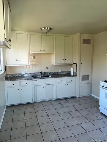 $2,190 | 4105 Walnut Grove Avenue, Unit 9, Rosemead, CA 91770