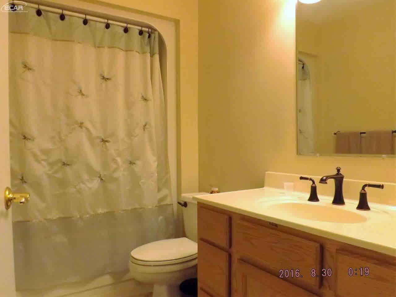 4307 Calkins Road Flint, MI 48532 - Photo 15 of 30 21210312-14.JPG