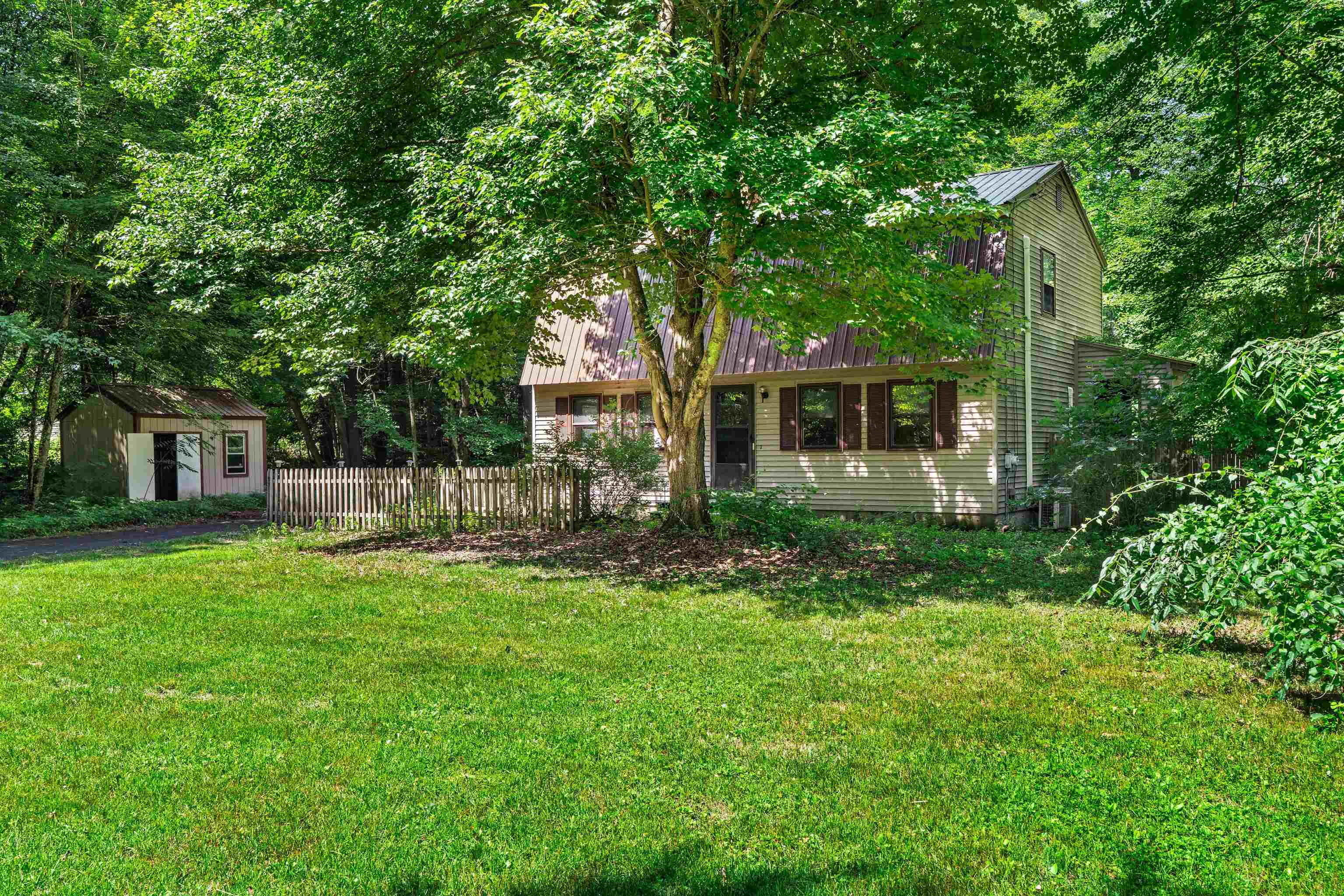 59 Oak Hill Road Concord, NH 03301 - Photo 5 of 40
