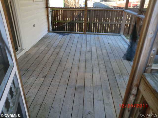 10142 Carol Anne Road Chesterfield, VA 23832 - Photo 9 of 11 Patio/Deck