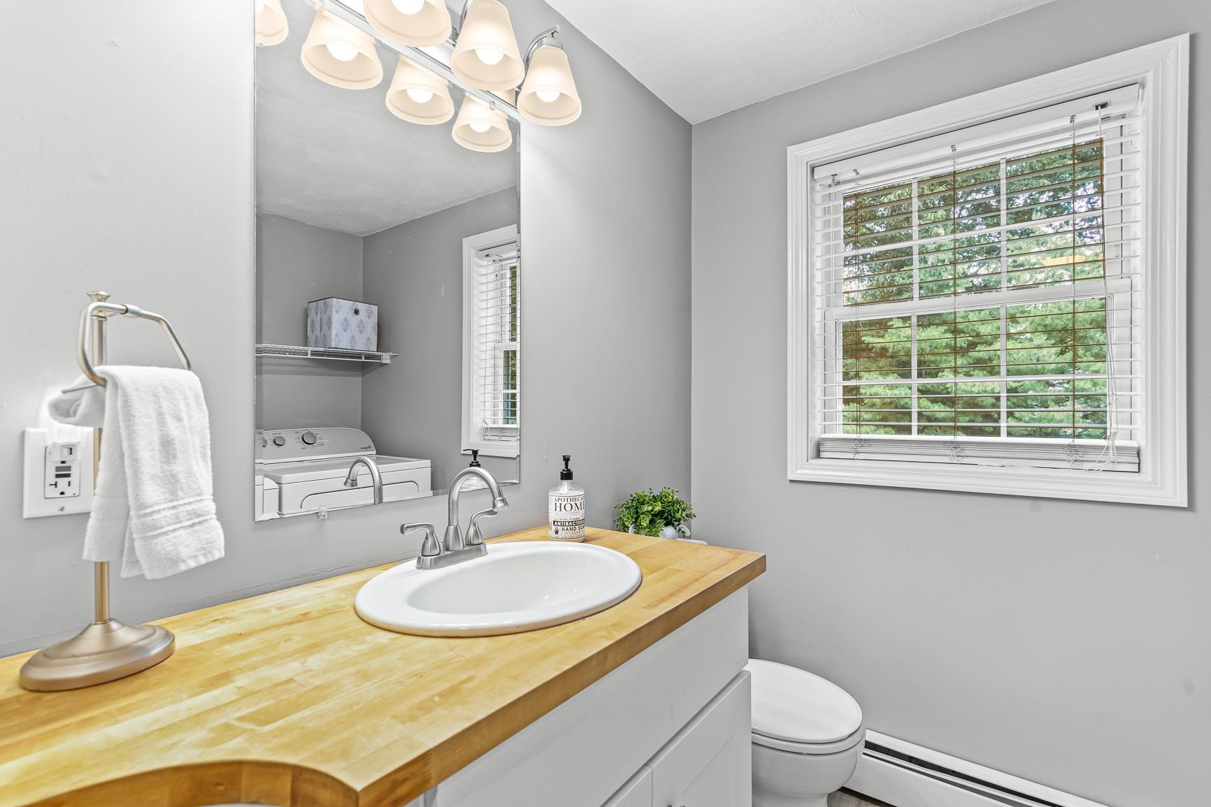 17 Smith Corner Road Plaistow, NH 03865 - Photo 11 of 35 Gallery Image 11