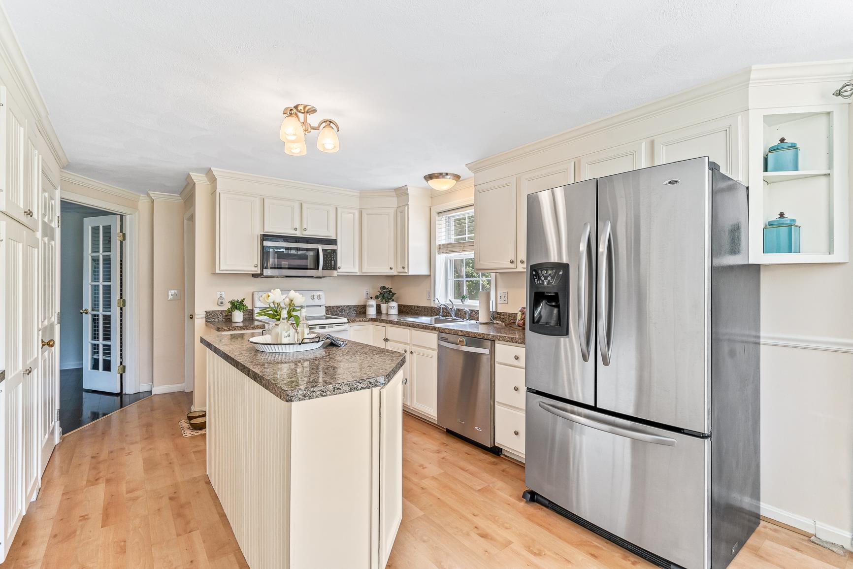 17 Smith Corner Road Plaistow, NH 03865 - Photo 4 of 35 Gallery Image 4