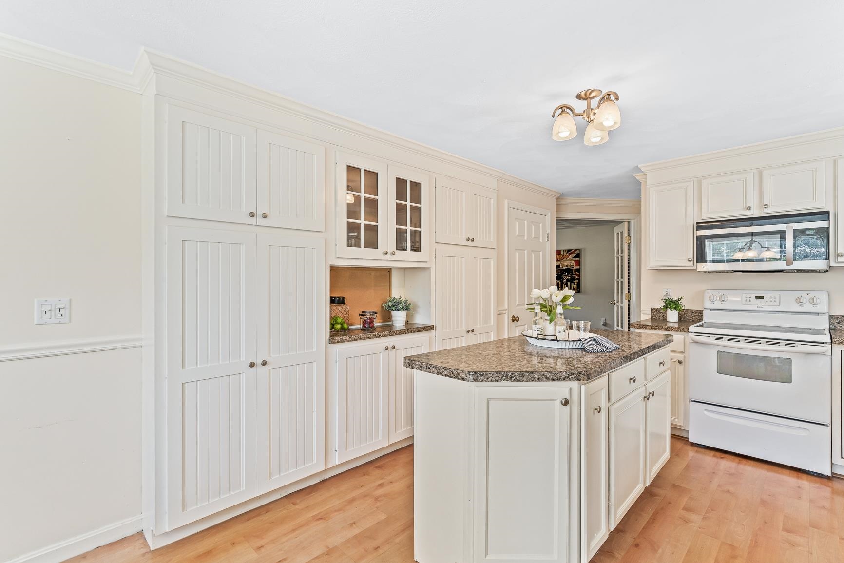 17 Smith Corner Road Plaistow, NH 03865 - Photo 5 of 35 Gallery Image 5
