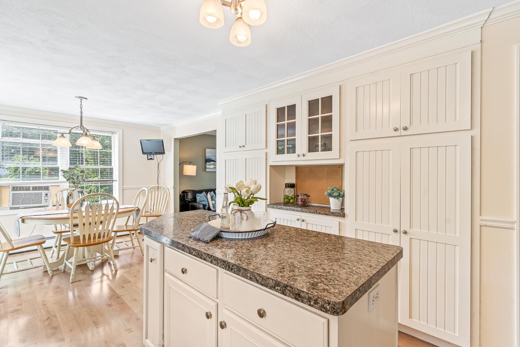 17 Smith Corner Road Plaistow, NH 03865 - Photo 8 of 35 Gallery Image 8