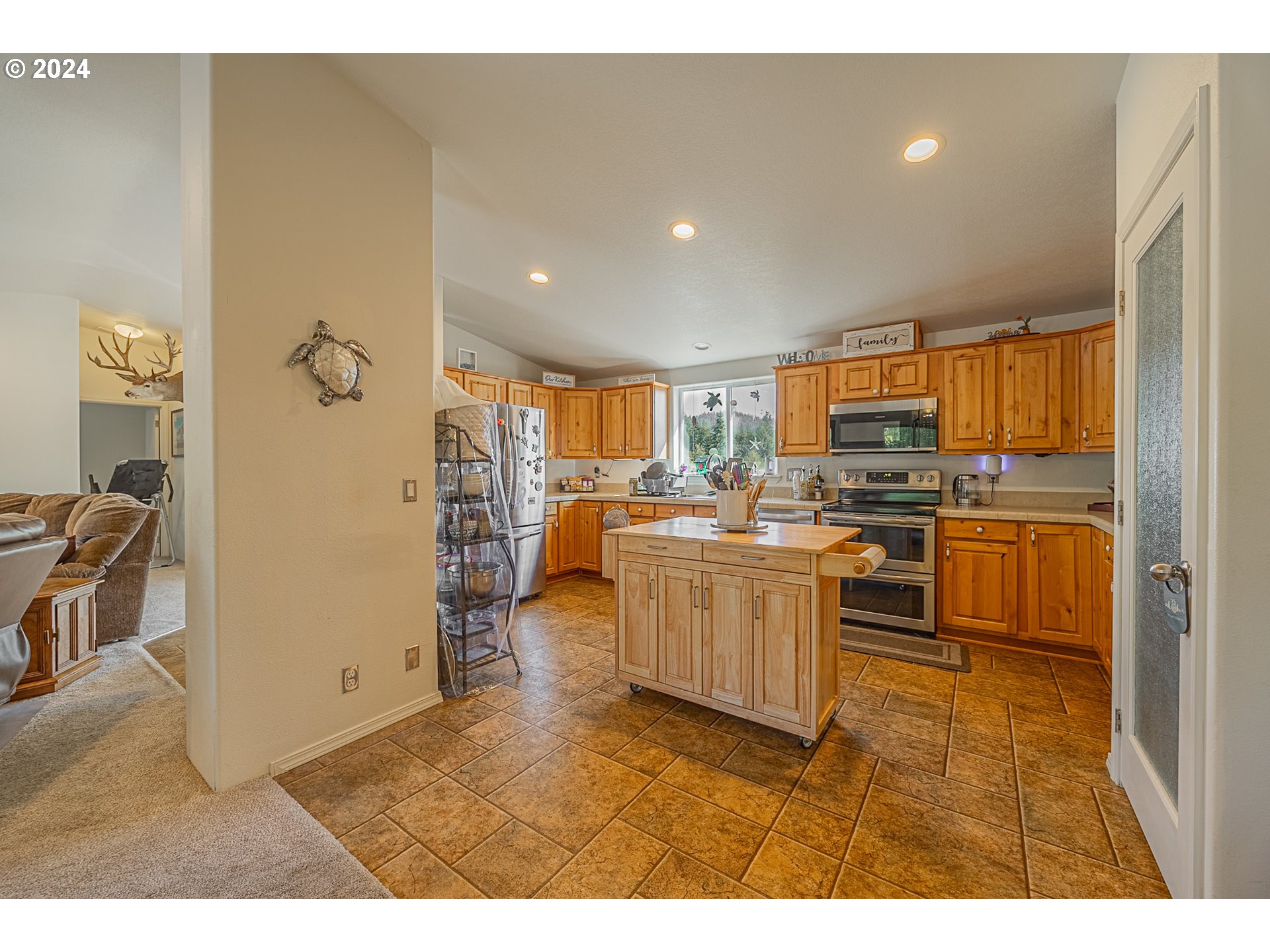 55691 Summerlin Road Myrtle Point, OR 97458 - Photo 16 of 45 Gallery Image 16