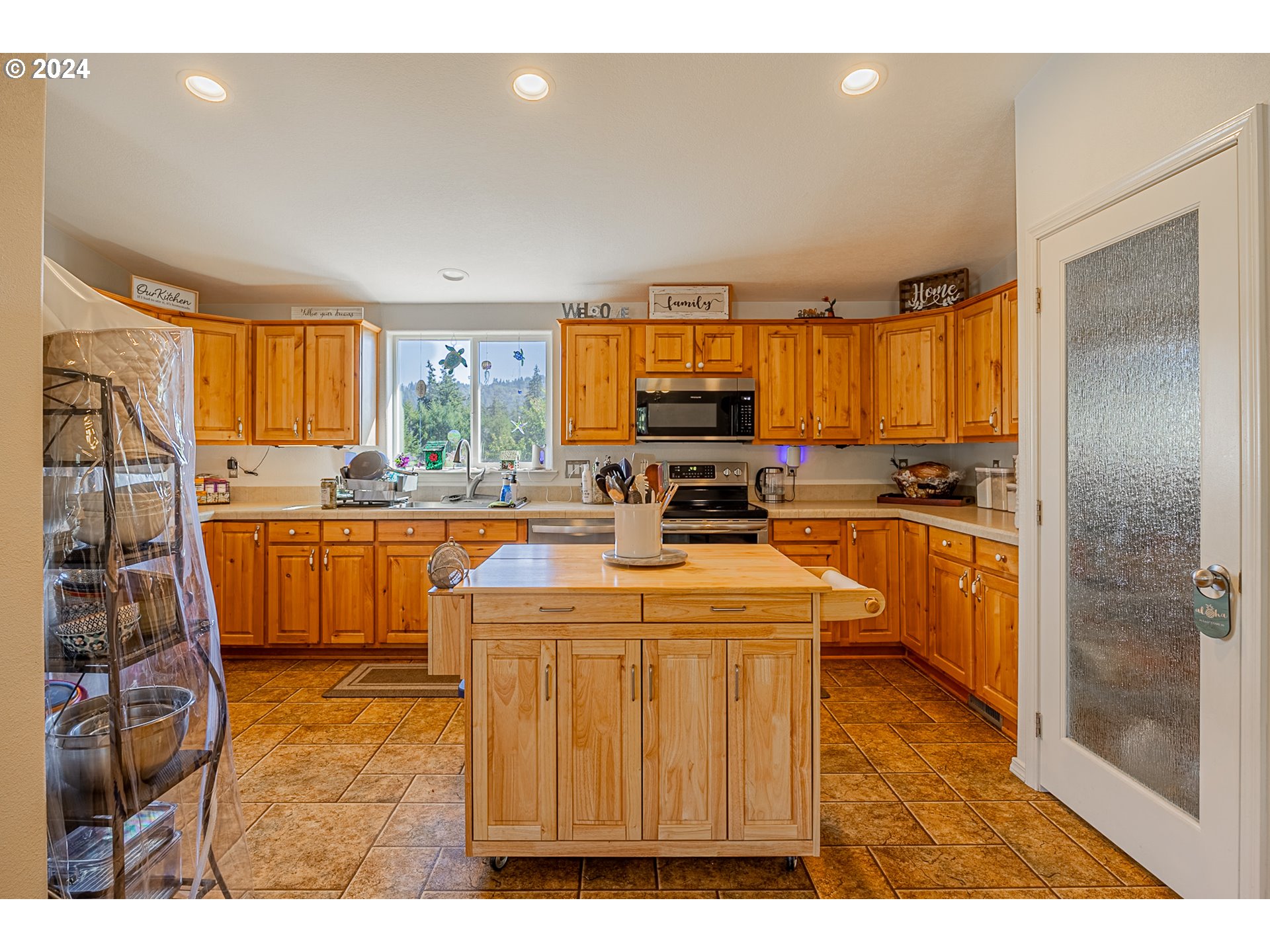 55691 Summerlin Road Myrtle Point, OR 97458 - Photo 20 of 45 Gallery Image 20