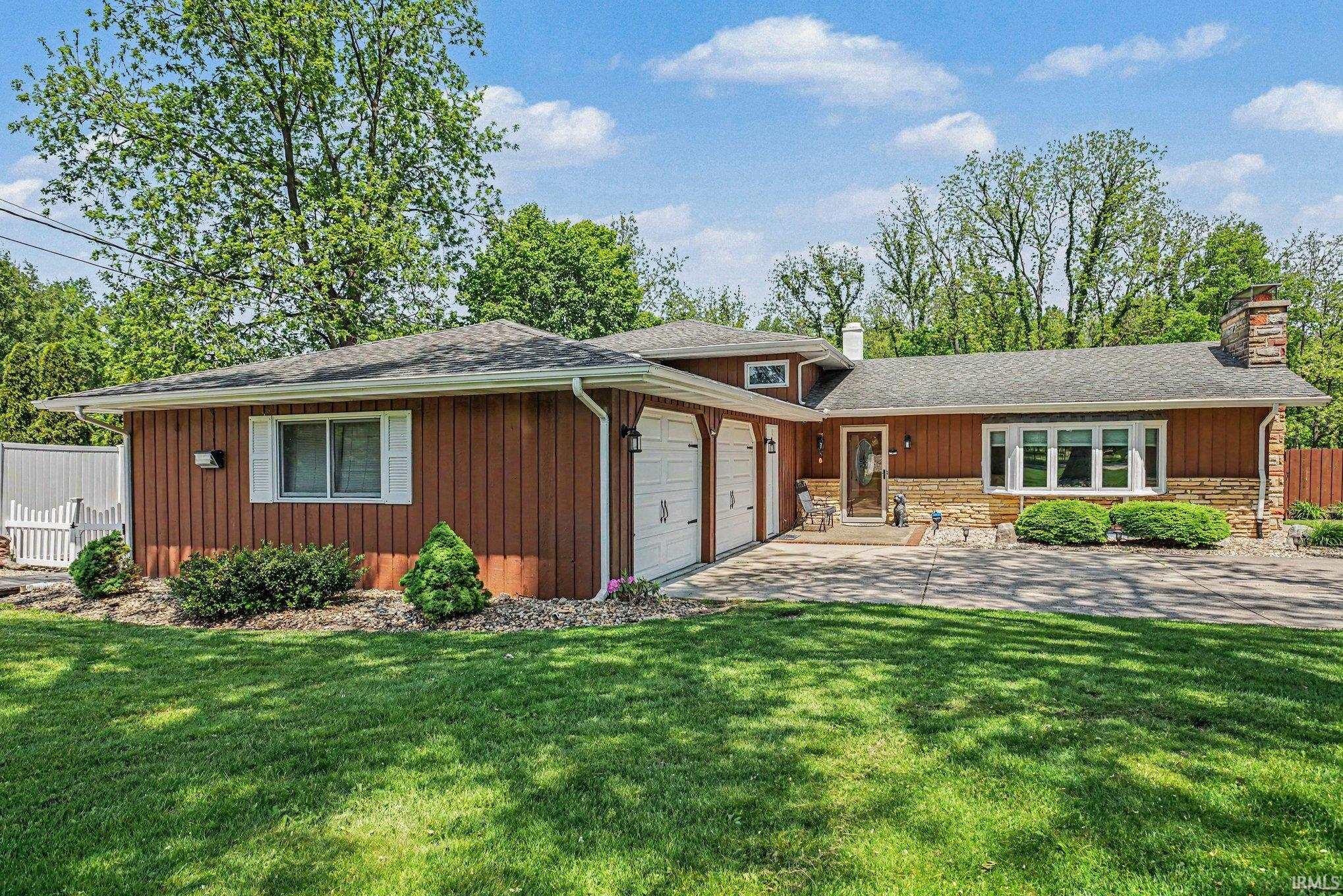 14349 Ireland Road Mishawaka, IN 46544 - Photo 1 of 26