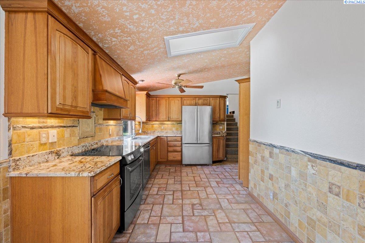 95805 East Reata Road Kennewick, WA 99338 - Photo 16 of 41 Gallery Image 16