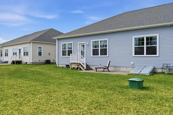 $619,900 | 48 Crestwood Circle, Unit 26, Northbridge, MA 01588